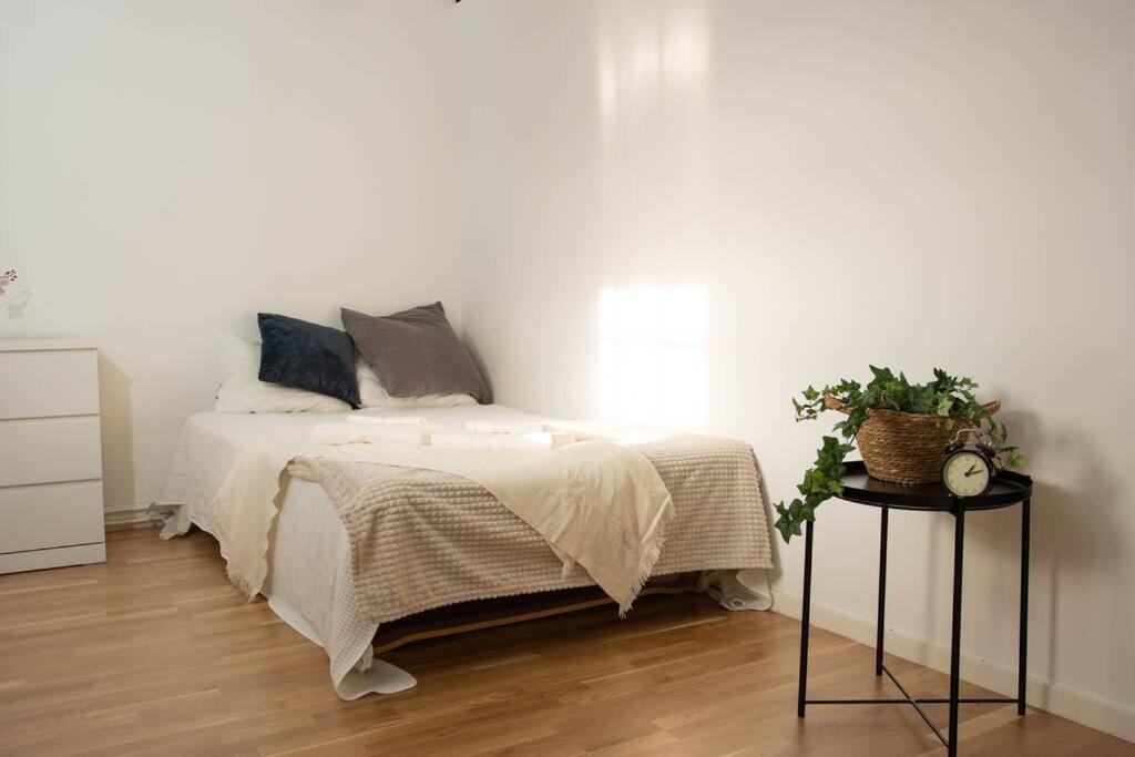 Historical Malt Factory Apartment, 6 Bedrooms, Sleeps 12 , Hot Tub 赫尔辛堡 外观 照片